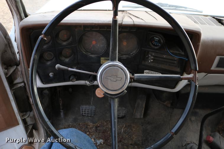 image for item DB6535 1988 Chevrolet C70 grain truck