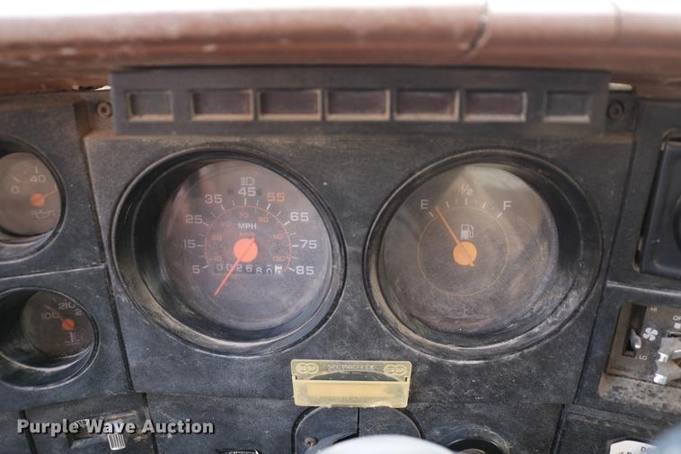 image for item DB6535 1988 Chevrolet C70 grain truck