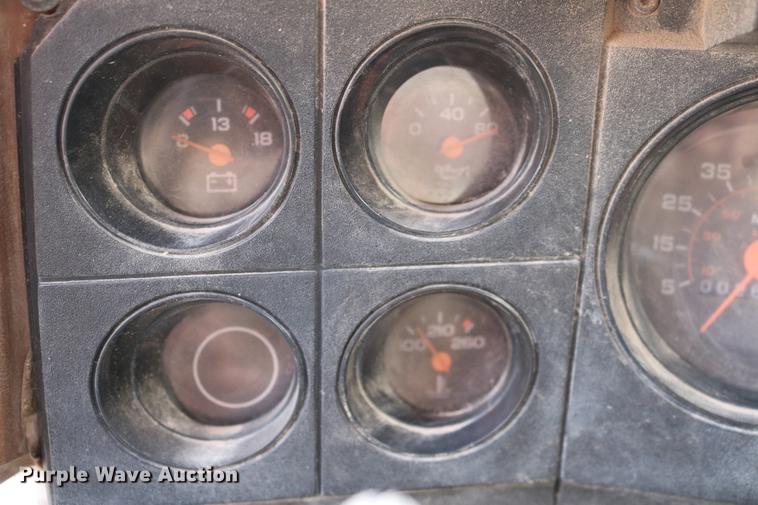 image for item DB6535 1988 Chevrolet C70 grain truck