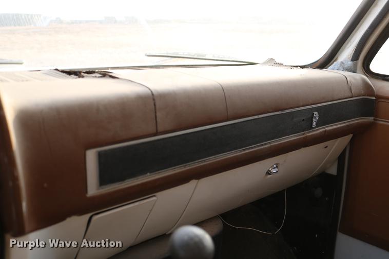 image for item DB6535 1988 Chevrolet C70 grain truck