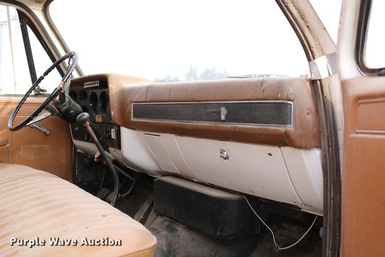 image for item DB6535 1988 Chevrolet C70 grain truck