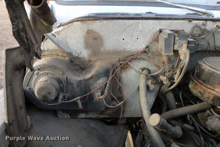 image for item DB6535 1988 Chevrolet C70 grain truck