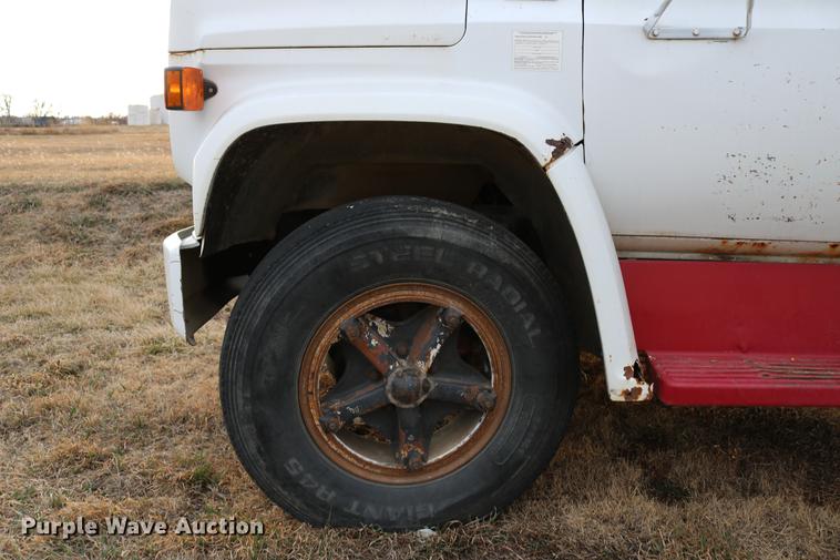 image for item DB6535 1988 Chevrolet C70 grain truck