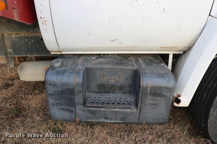 image for item DB6535 1988 Chevrolet C70 grain truck