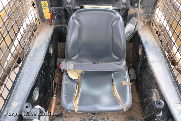 image for item DB6538 John Deere 7775 skid steer