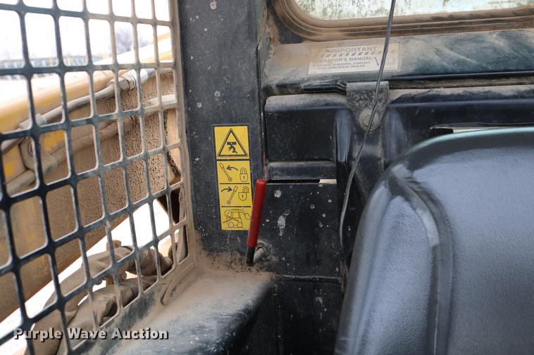 image for item DB6538 John Deere 7775 skid steer