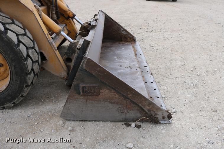image for item DB6538 John Deere 7775 skid steer