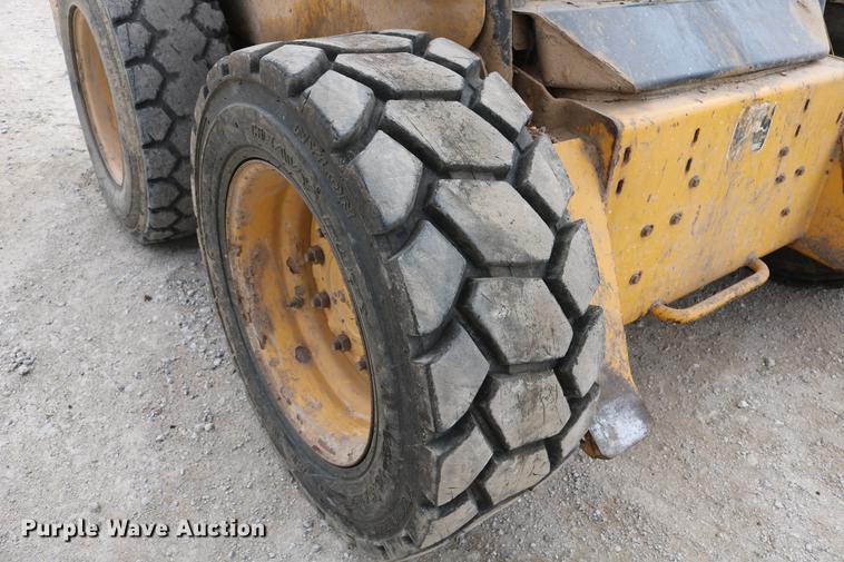 image for item DB6538 John Deere 7775 skid steer