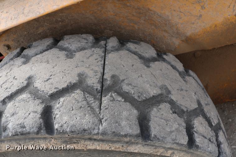 image for item DB6538 John Deere 7775 skid steer