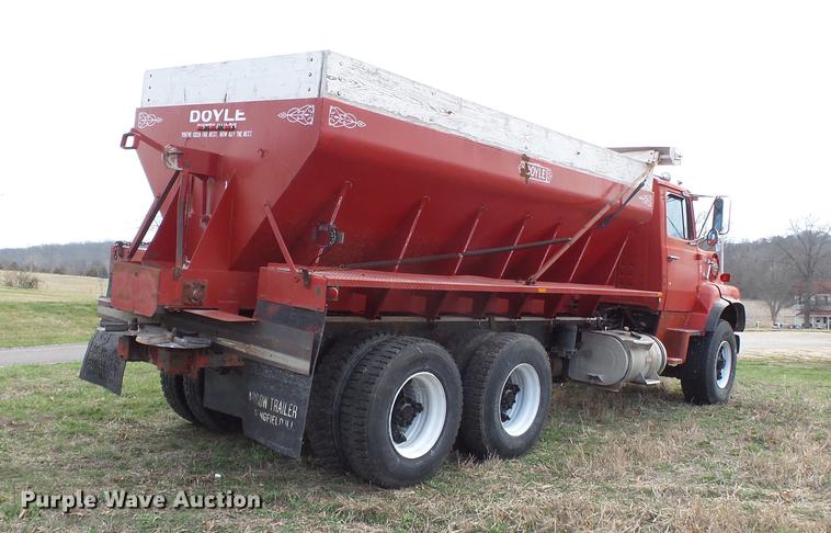 image for item DB7184 1978 Ford F9000 dry spreader applicator truck