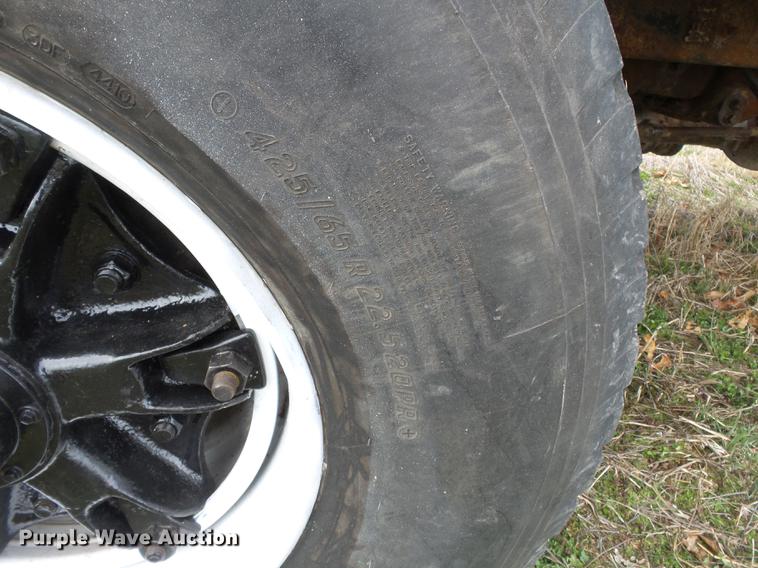 image for item DB7184 1978 Ford F9000 dry spreader applicator truck