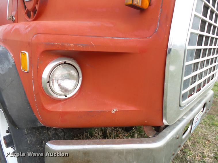 image for item DB7184 1978 Ford F9000 dry spreader applicator truck