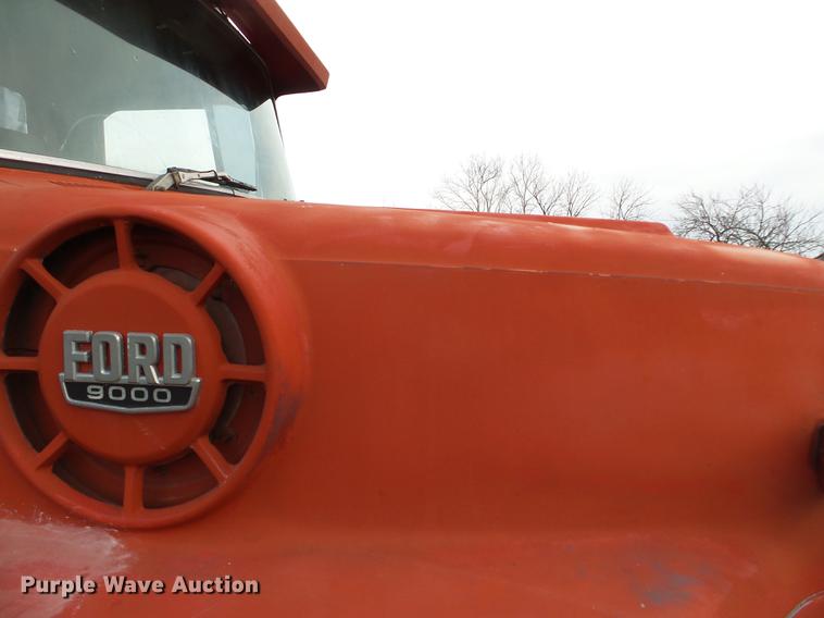 image for item DB7184 1978 Ford F9000 dry spreader applicator truck