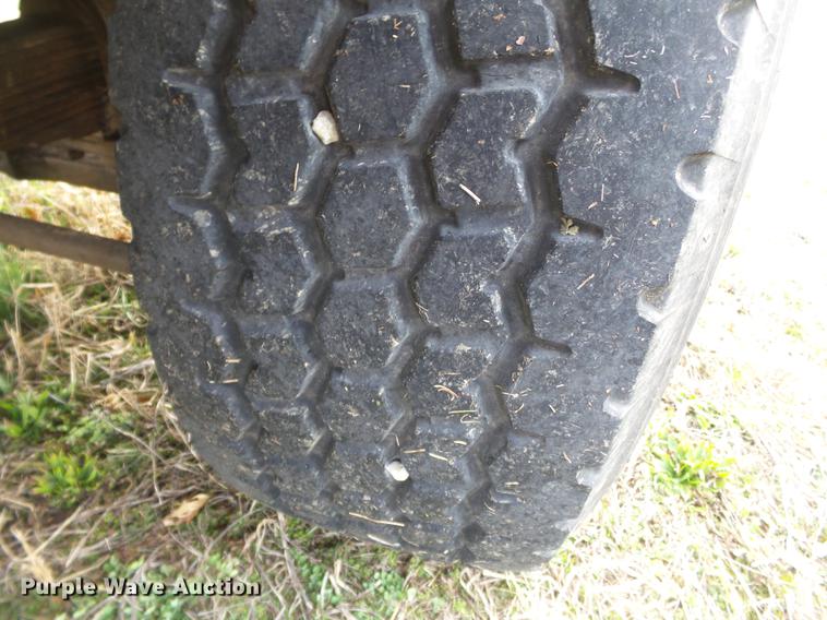 image for item DB7184 1978 Ford F9000 dry spreader applicator truck