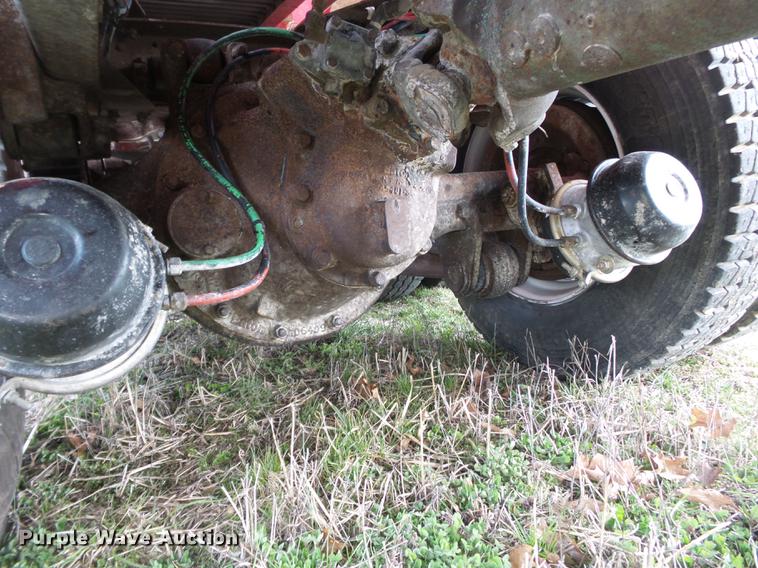 image for item DB7184 1978 Ford F9000 dry spreader applicator truck