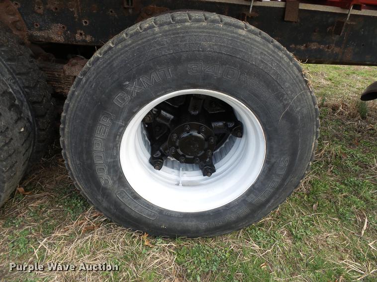 image for item DB7184 1978 Ford F9000 dry spreader applicator truck