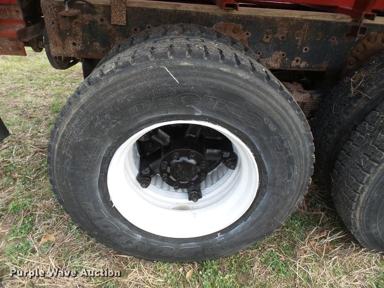 image for item DB7184 1978 Ford F9000 dry spreader applicator truck