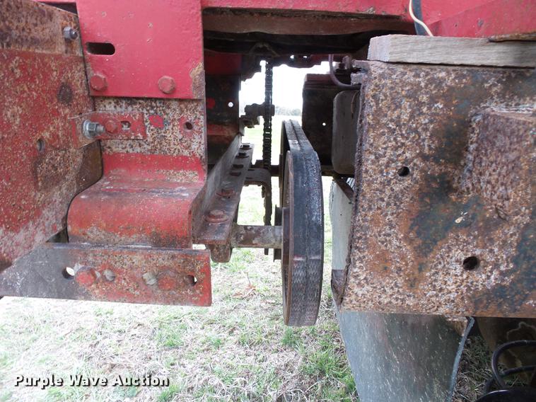 image for item DB7184 1978 Ford F9000 dry spreader applicator truck