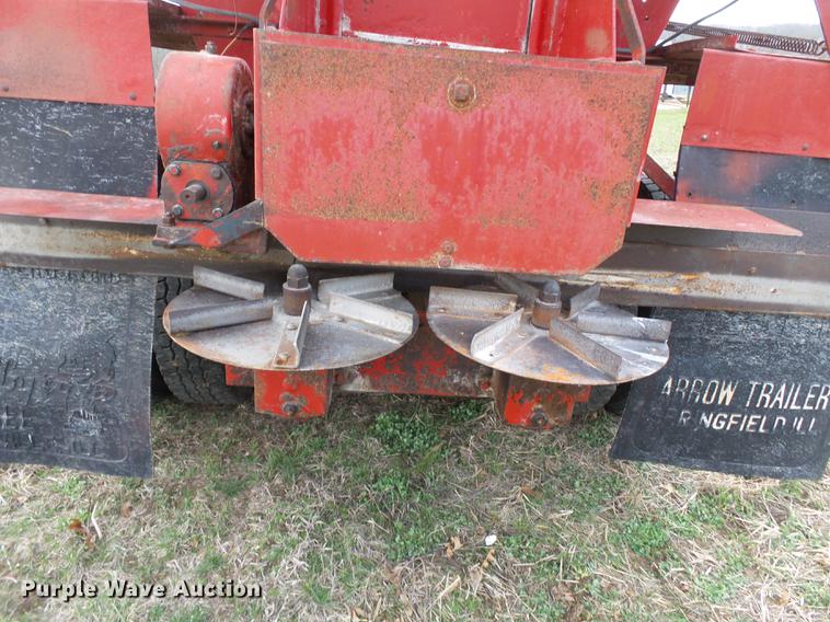 image for item DB7184 1978 Ford F9000 dry spreader applicator truck