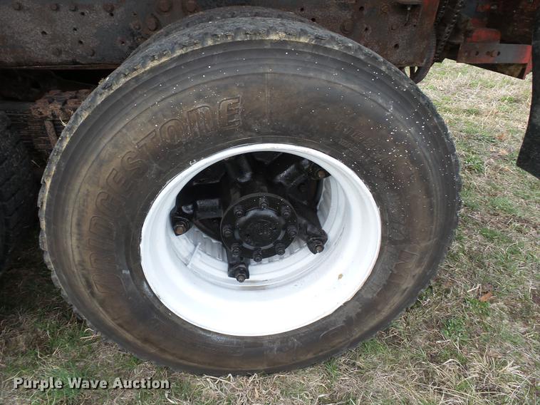 image for item DB7184 1978 Ford F9000 dry spreader applicator truck