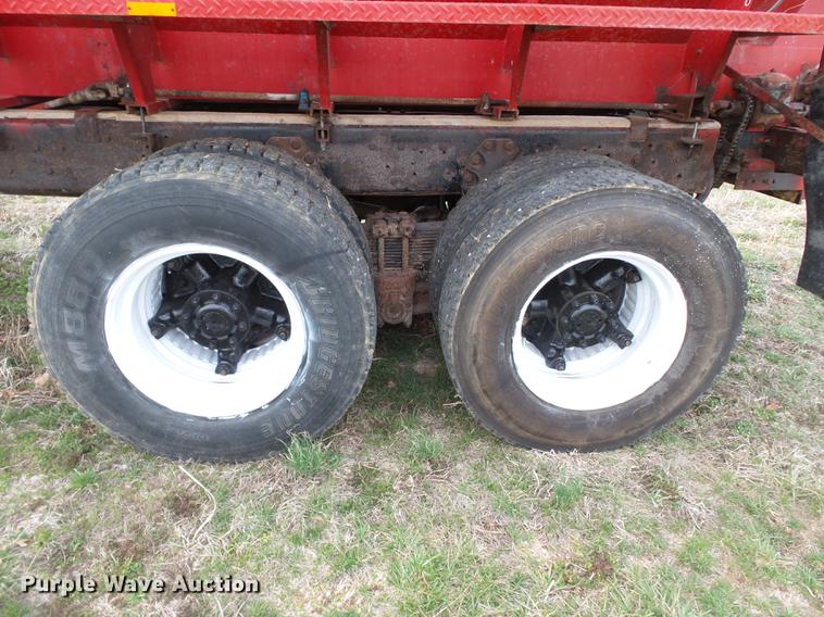 image for item DB7184 1978 Ford F9000 dry spreader applicator truck