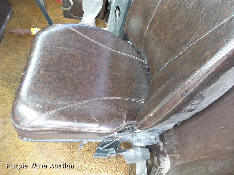 image for item DB7184 1978 Ford F9000 dry spreader applicator truck