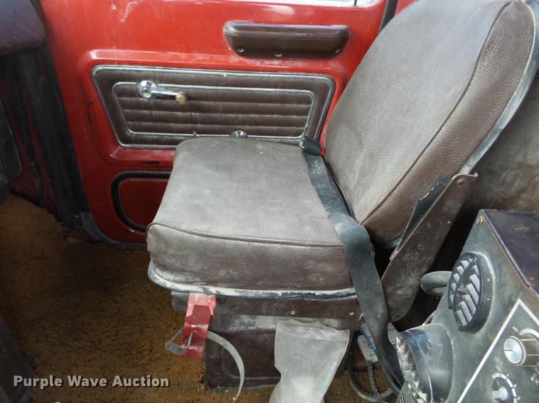 image for item DB7184 1978 Ford F9000 dry spreader applicator truck