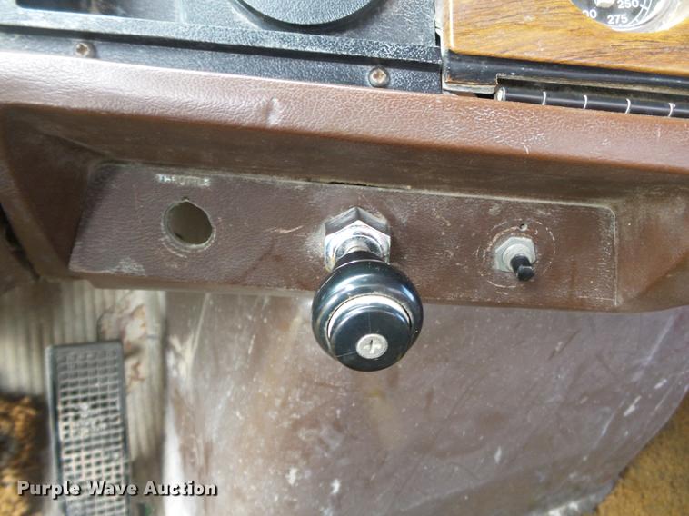 image for item DB7184 1978 Ford F9000 dry spreader applicator truck