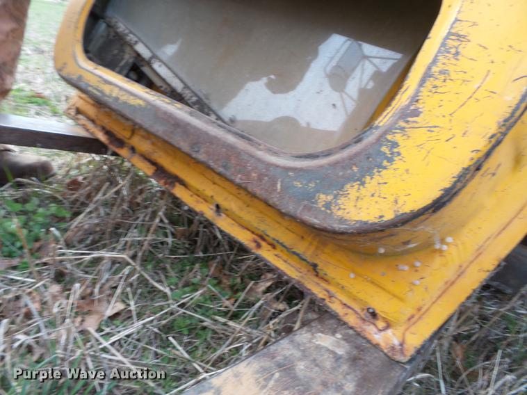 image for item DB7184 1978 Ford F9000 dry spreader applicator truck