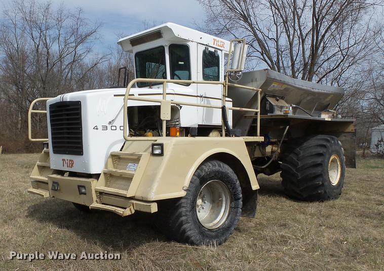 image for item DB7185 Tyler 4300 dry spreader applicator