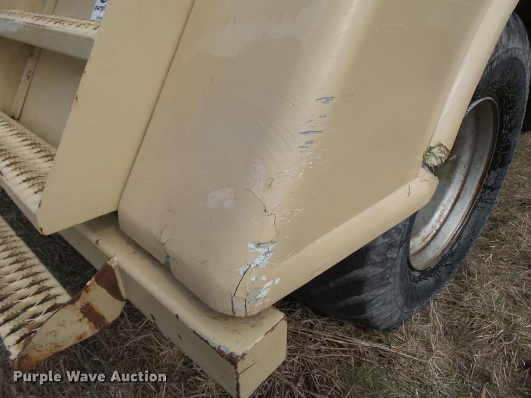 image for item DB7185 Tyler 4300 dry spreader applicator