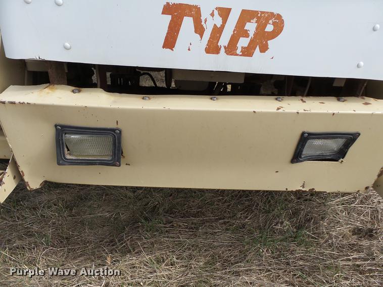 image for item DB7185 Tyler 4300 dry spreader applicator