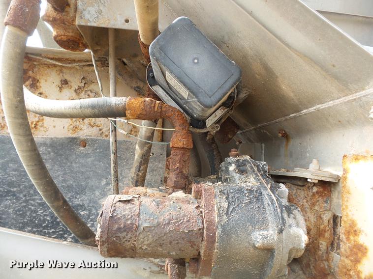 image for item DB7185 Tyler 4300 dry spreader applicator