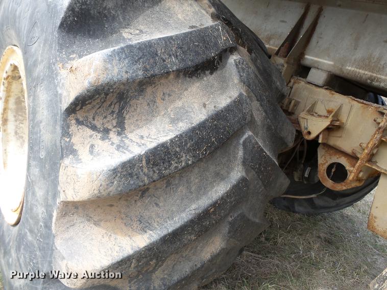 image for item DB7185 Tyler 4300 dry spreader applicator