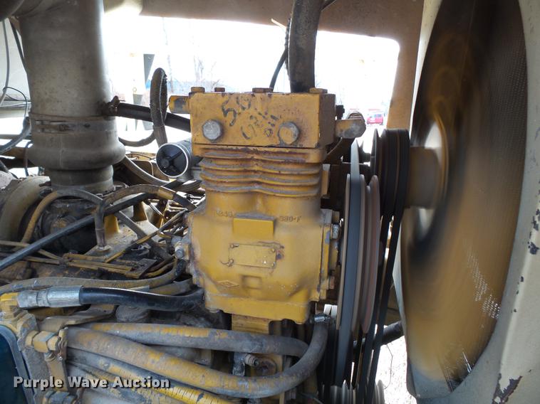 image for item DB7185 Tyler 4300 dry spreader applicator