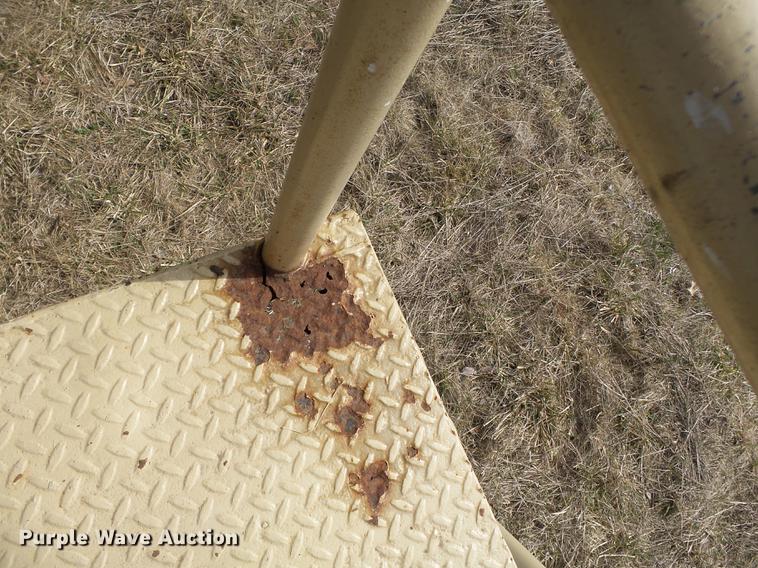 image for item DB7185 Tyler 4300 dry spreader applicator