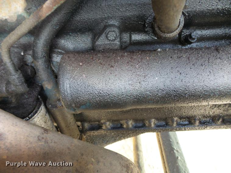 image for item DB7186 1987 International S1700 truck cab and chassis