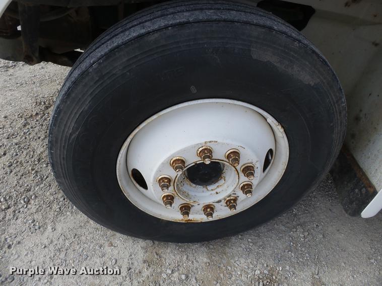 image for item DB7187 2005 International 9200i fertilizer tender truck