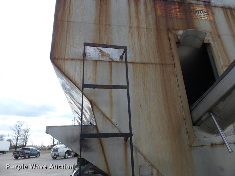 image for item DB7187 2005 International 9200i fertilizer tender truck