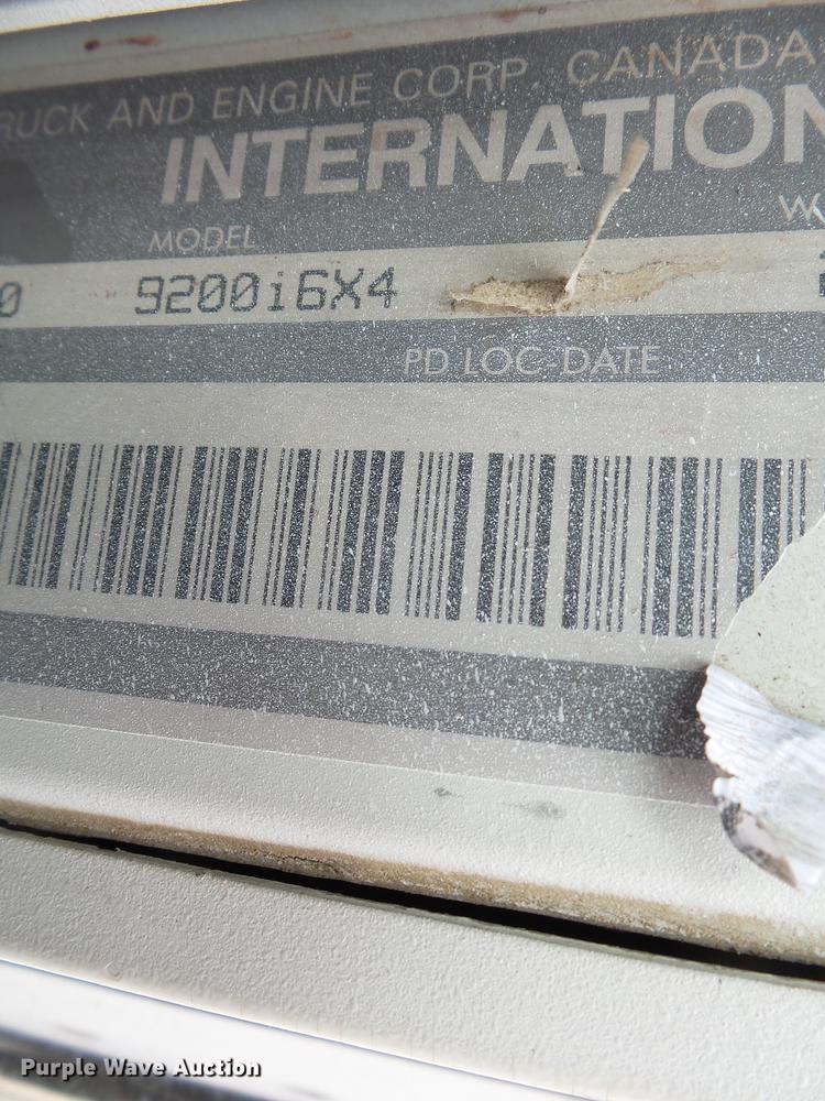 image for item DB7187 2005 International 9200i fertilizer tender truck