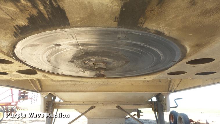 image for item DC0688 2014 Cornhusker 800ALSR double hopper bottom grain trailer