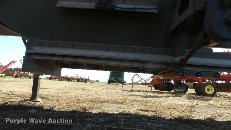 image for item DC0688 2014 Cornhusker 800ALSR double hopper bottom grain trailer
