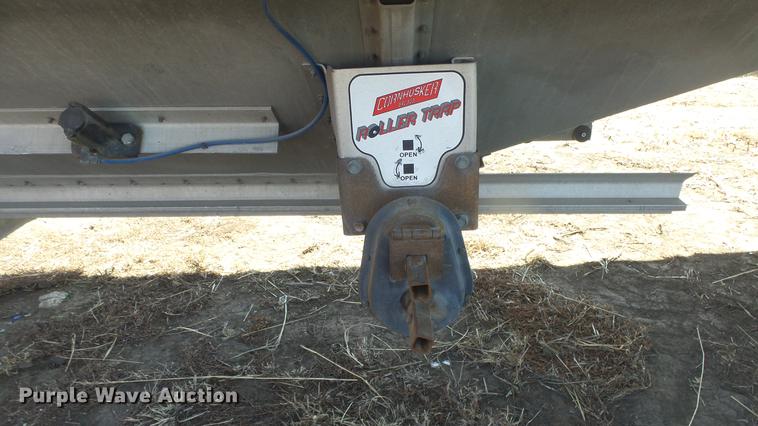 image for item DC0688 2014 Cornhusker 800ALSR double hopper bottom grain trailer