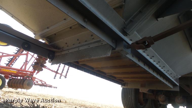 image for item DC0688 2014 Cornhusker 800ALSR double hopper bottom grain trailer