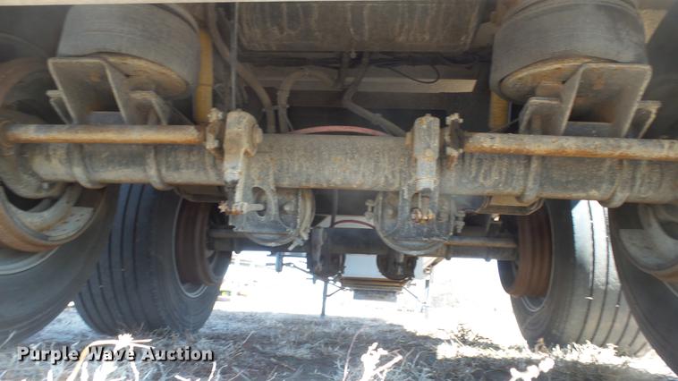 image for item DC0688 2014 Cornhusker 800ALSR double hopper bottom grain trailer