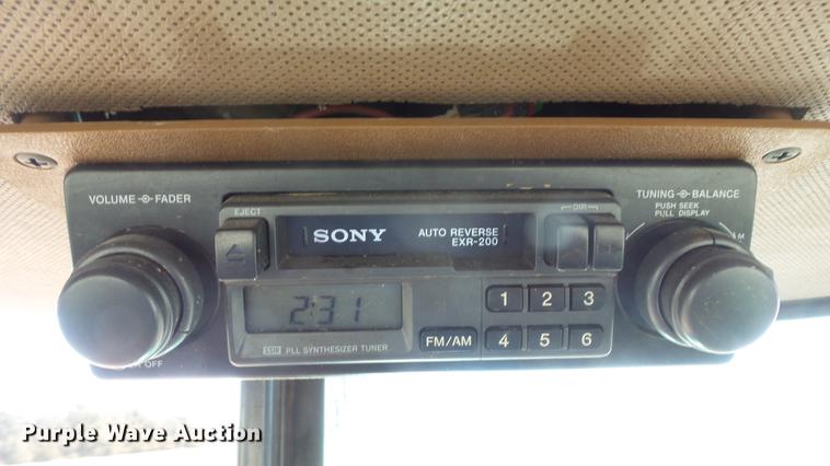 image for item DC0690 1983 John Deere 4650 MFWD tractor