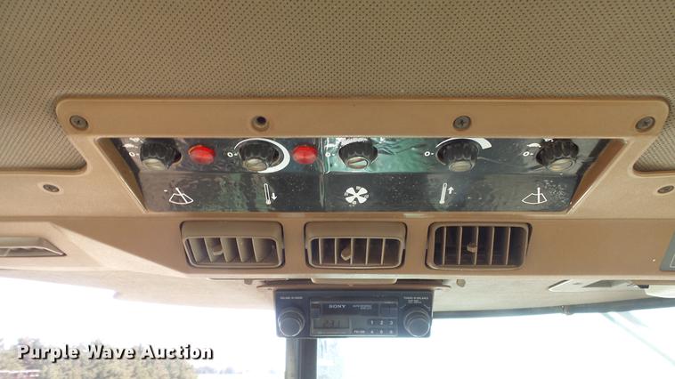 image for item DC0690 1983 John Deere 4650 MFWD tractor