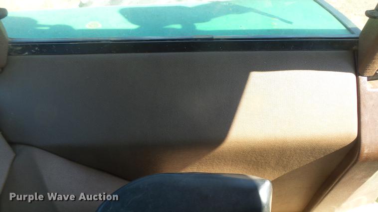 image for item DC0690 1983 John Deere 4650 MFWD tractor