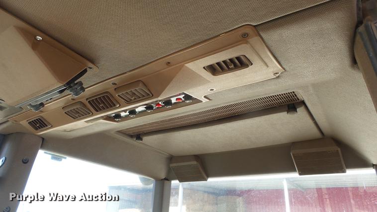 image for item DC0690 1983 John Deere 4650 MFWD tractor