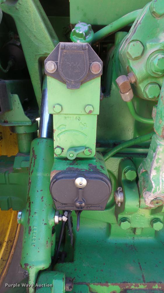 image for item DC0690 1983 John Deere 4650 MFWD tractor